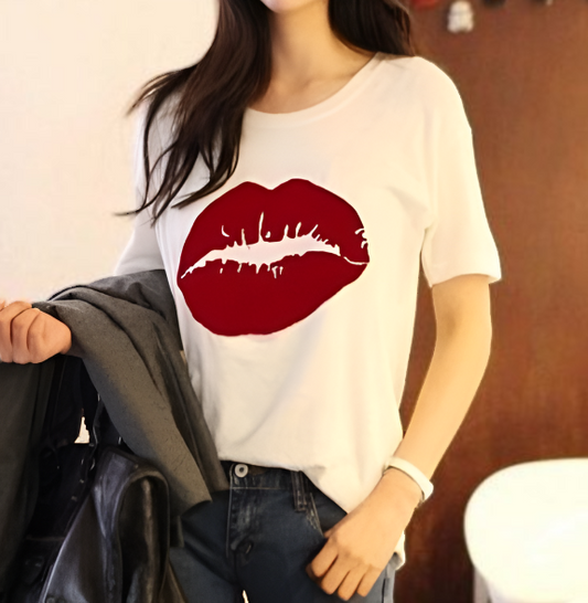 Juicy Lips Graphic T‑Shirt — Soft Stretch, Statement Graphic